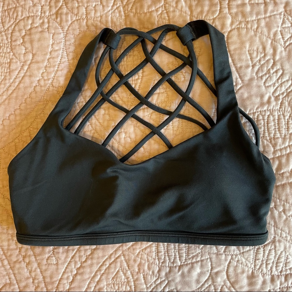 Lululemon sports bra